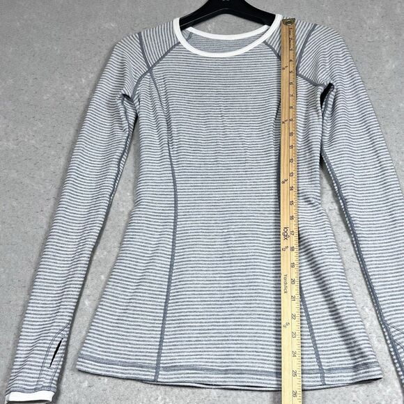 Lululemon Shirt Womens Size 4 Gray Striped Long Sleeve Thumbholes Reversible - Picture 6 of 15
